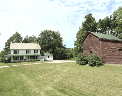 WATERFRONT FARMHOUSE